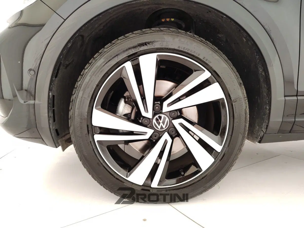 Volkswagen T-Roc usata a Massa-Carrara (6)