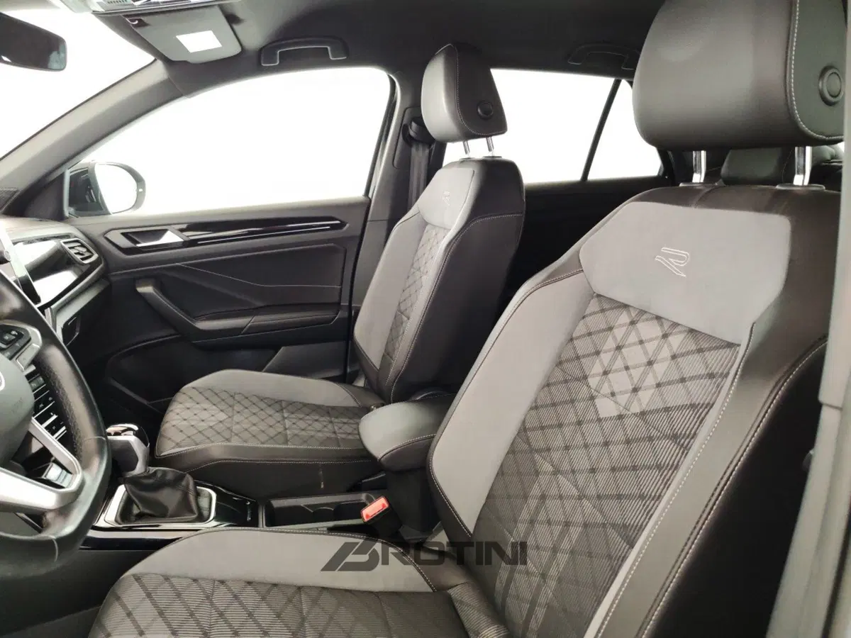 Volkswagen T-Roc usata a Massa-Carrara (9)
