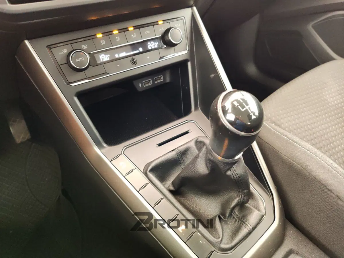 Volkswagen Polo usata a Massa-Carrara (11)