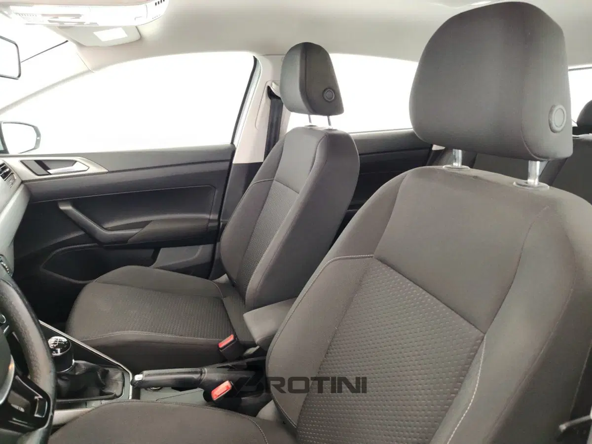 Volkswagen Polo usata a Massa-Carrara (9)