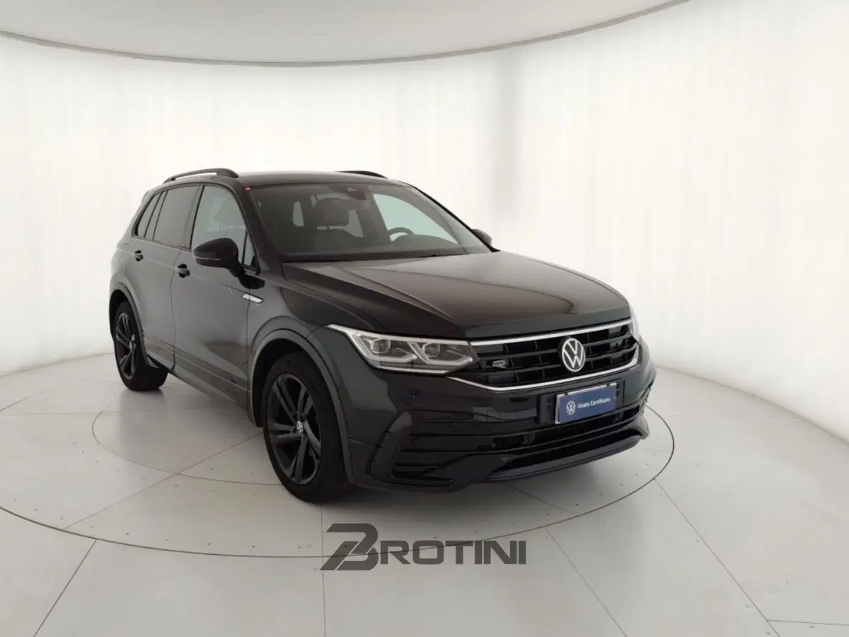 Volkswagen Tiguan usata a Massa-Carrara (4)
