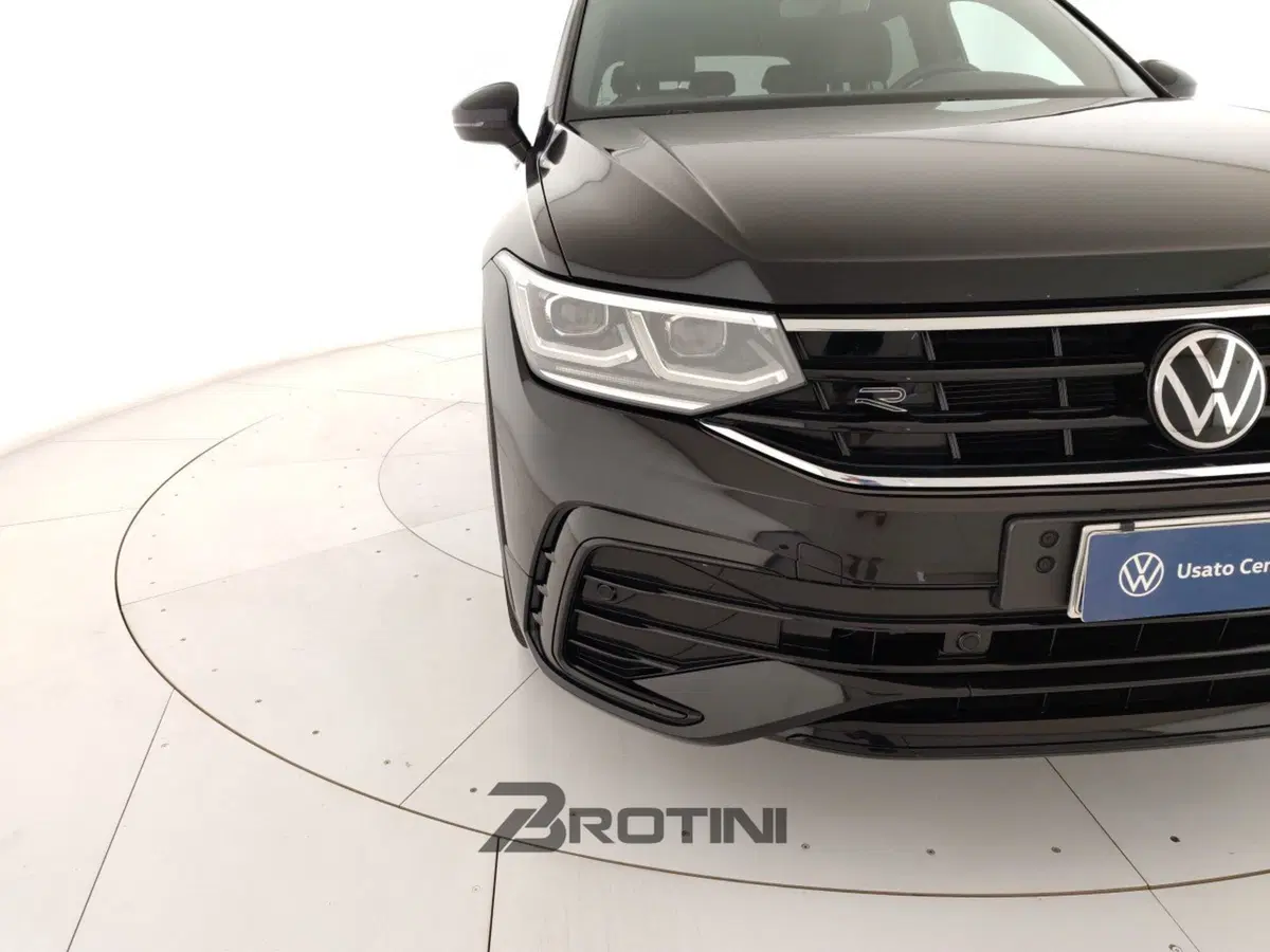 Volkswagen Tiguan usata a Massa-Carrara (5)