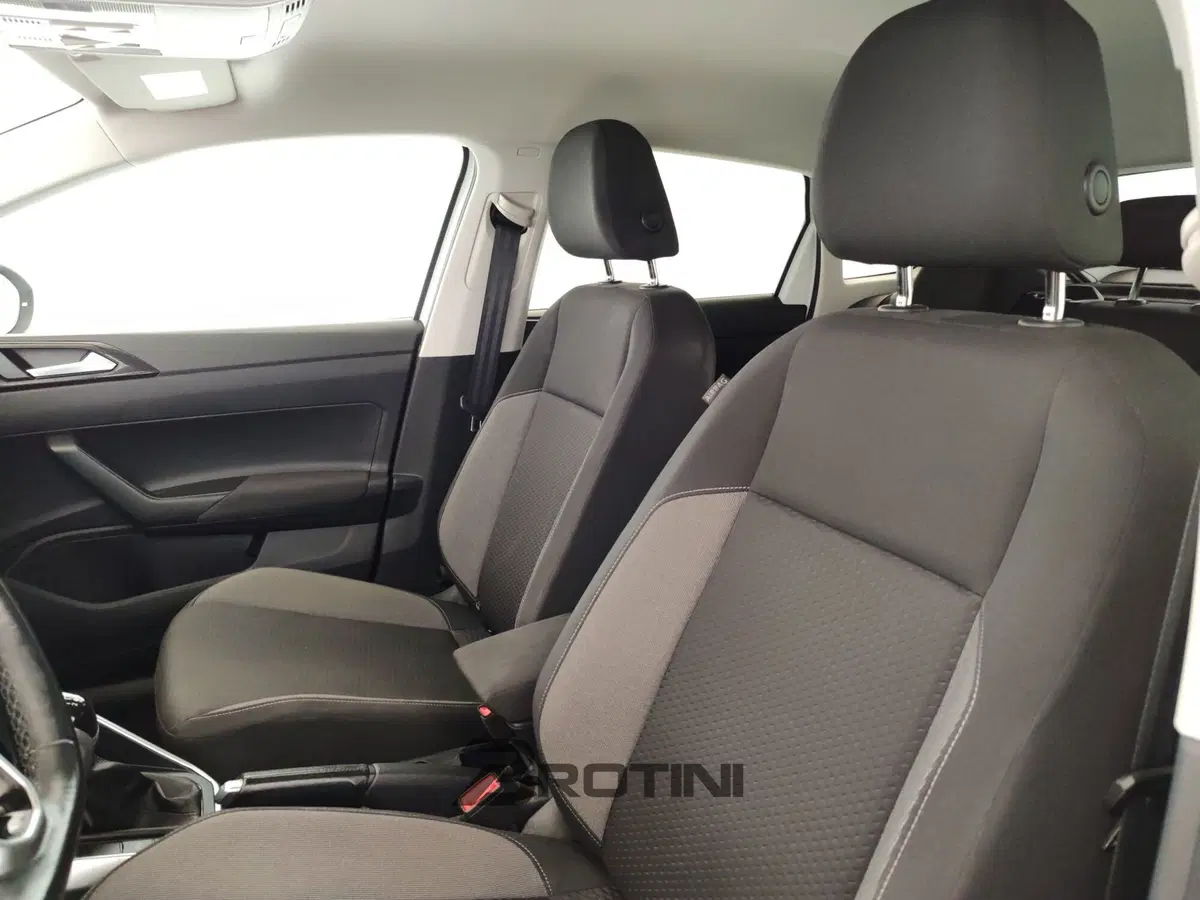 Volkswagen Taigo usata a Massa-Carrara (9)