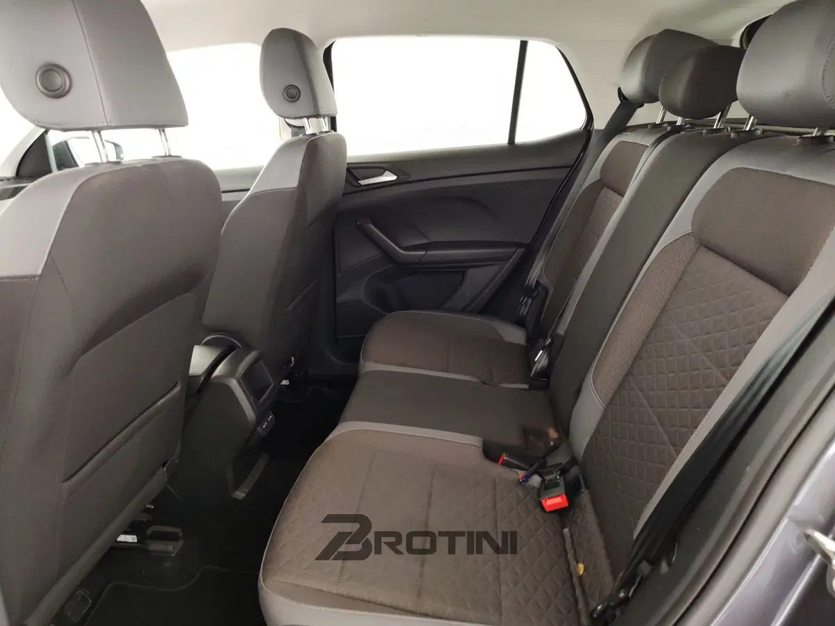 Volkswagen T-Cross usata a Massa-Carrara (10)