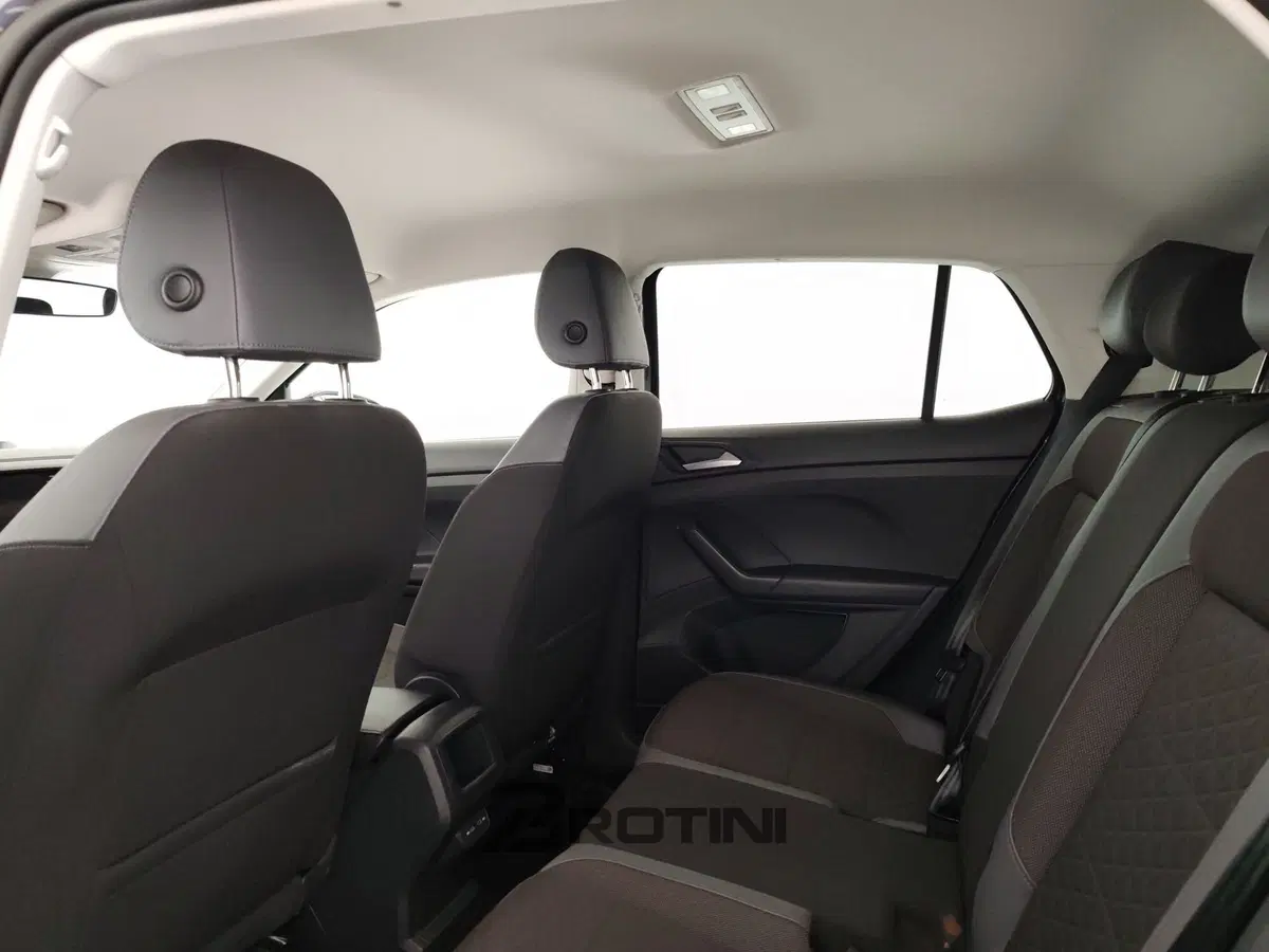 Volkswagen T-Cross usata a Massa-Carrara (11)