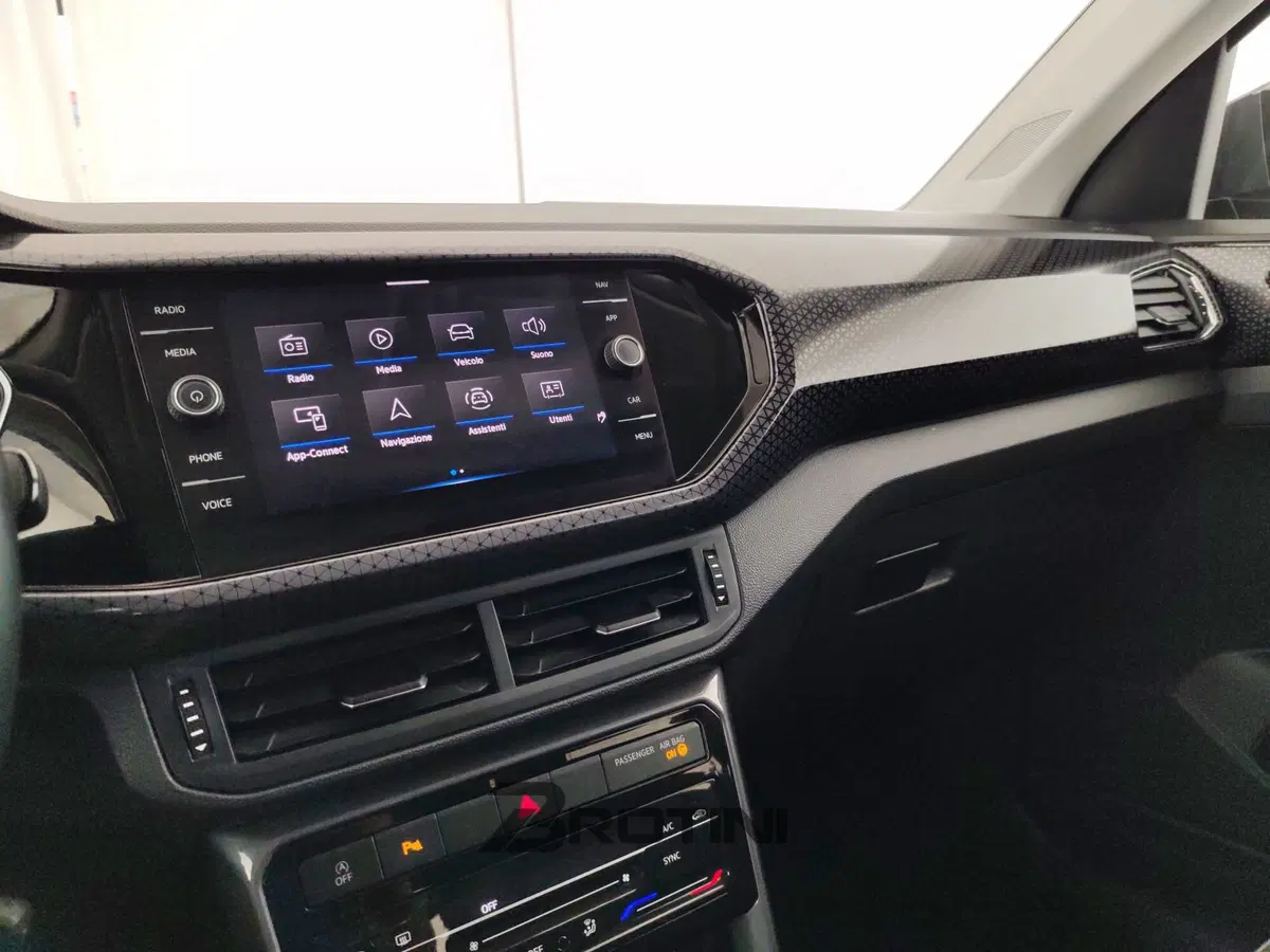 Volkswagen T-Cross usata a Massa-Carrara (14)