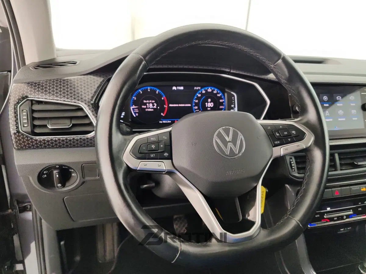 Volkswagen T-Cross usata a Massa-Carrara (15)
