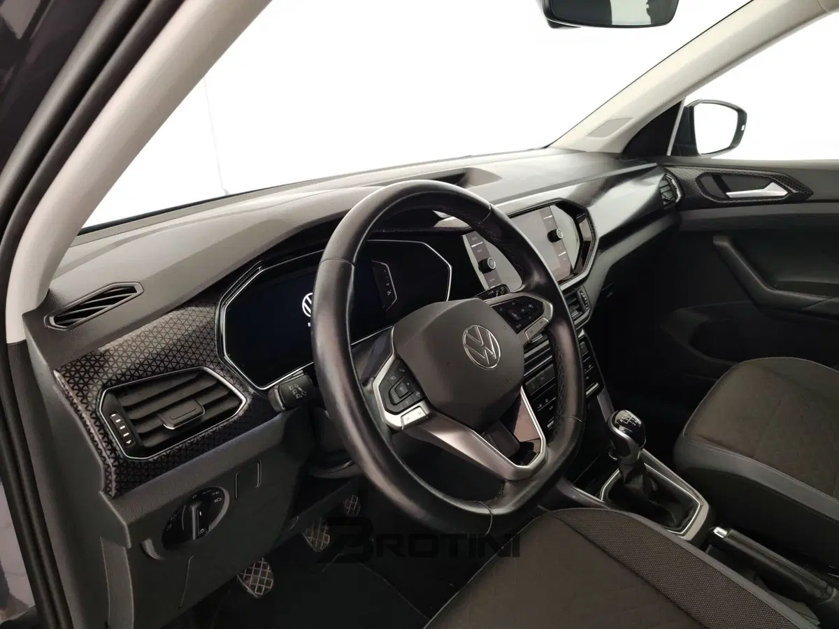 Volkswagen T-Cross usata a Massa-Carrara (8)