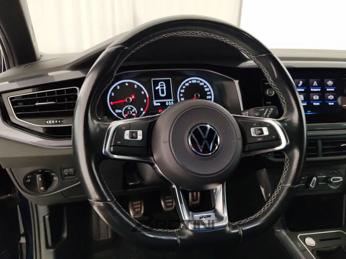 Volkswagen Polo usata a Massa-Carrara (12)
