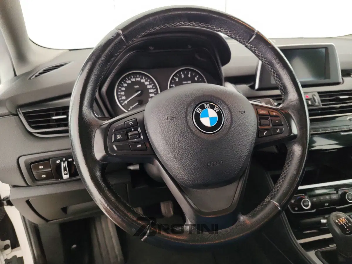BMW Serie 2 Active Tourer usata a Massa-Carrara (14)
