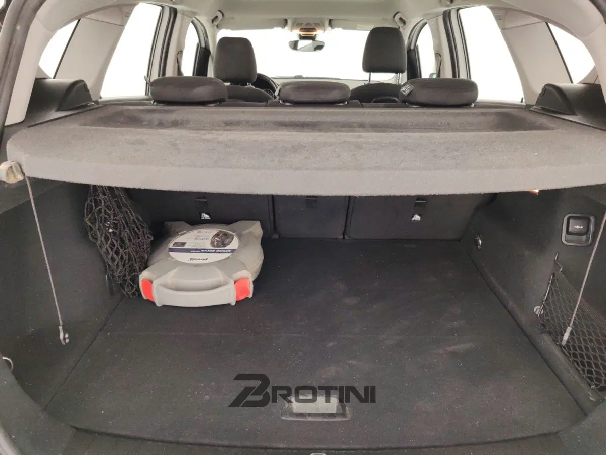 BMW Serie 2 Active Tourer usata a Massa-Carrara (15)