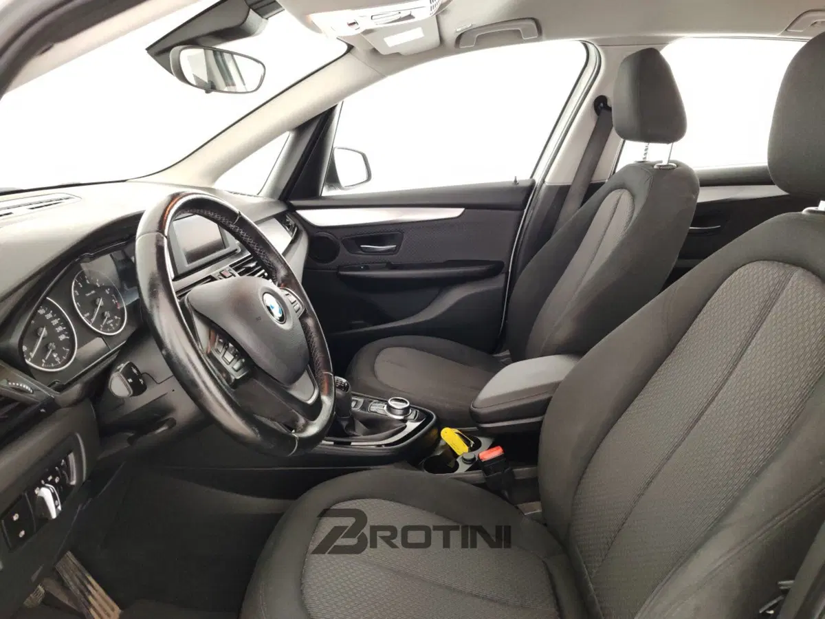 BMW Serie 2 Active Tourer usata a Massa-Carrara (7)