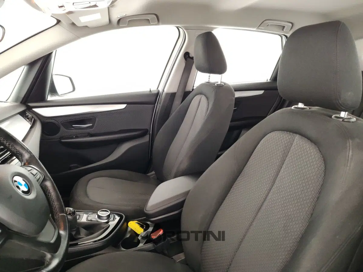 BMW Serie 2 Active Tourer usata a Massa-Carrara (9)