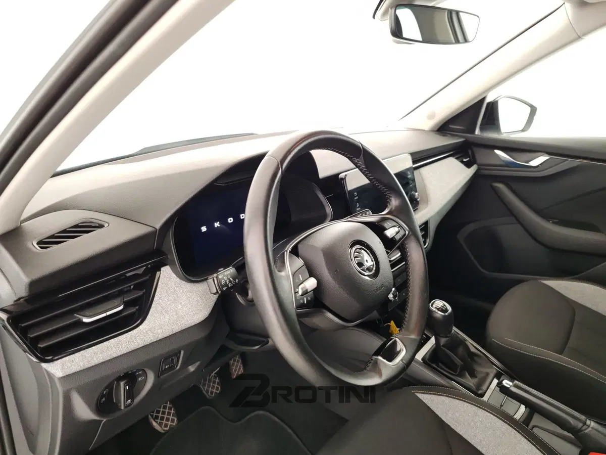 Skoda Kamiq usata a Massa-Carrara (8)