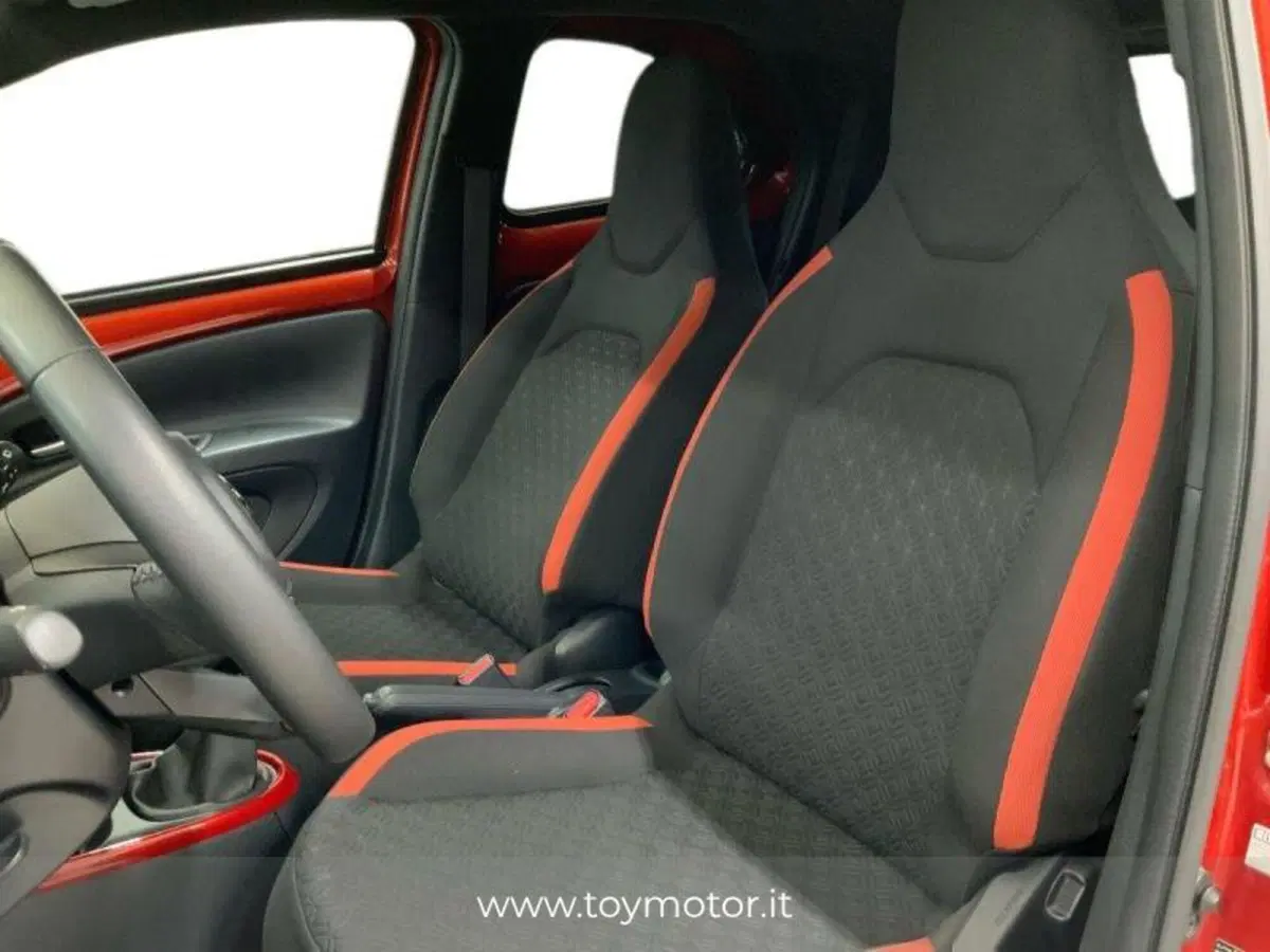 Toyota Aygo X usata a Perugia (12)