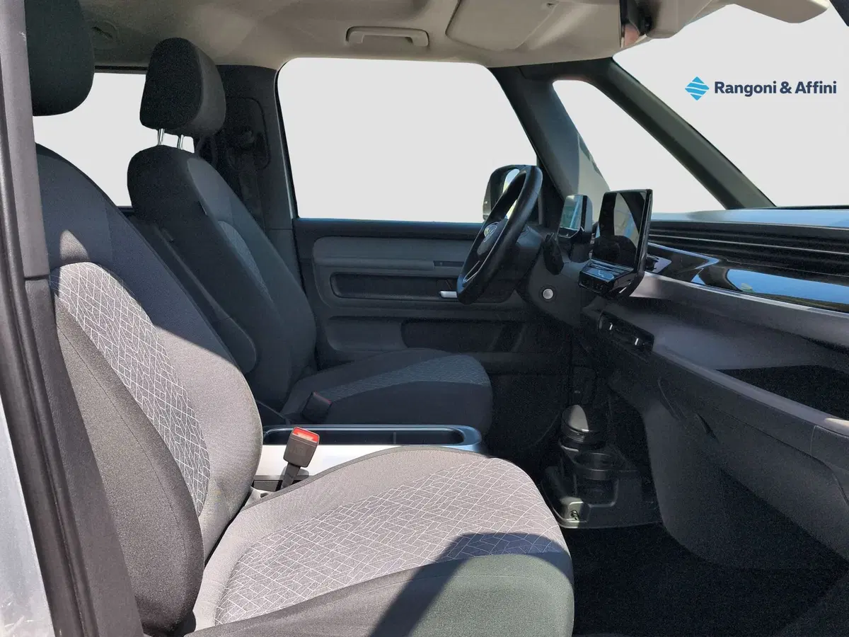 Volkswagen ID.Buzz usata a Brescia (13)