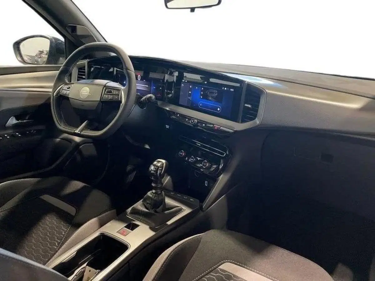 Opel Mokka nuova a Salerno (15)
