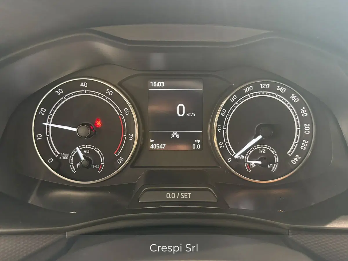 Skoda Kamiq usata a Varese (8)