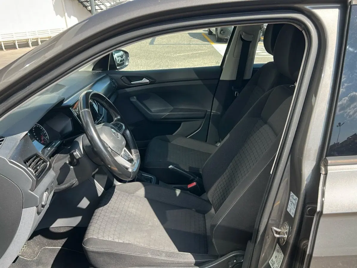 Volkswagen T-Cross usata a Roma (9)