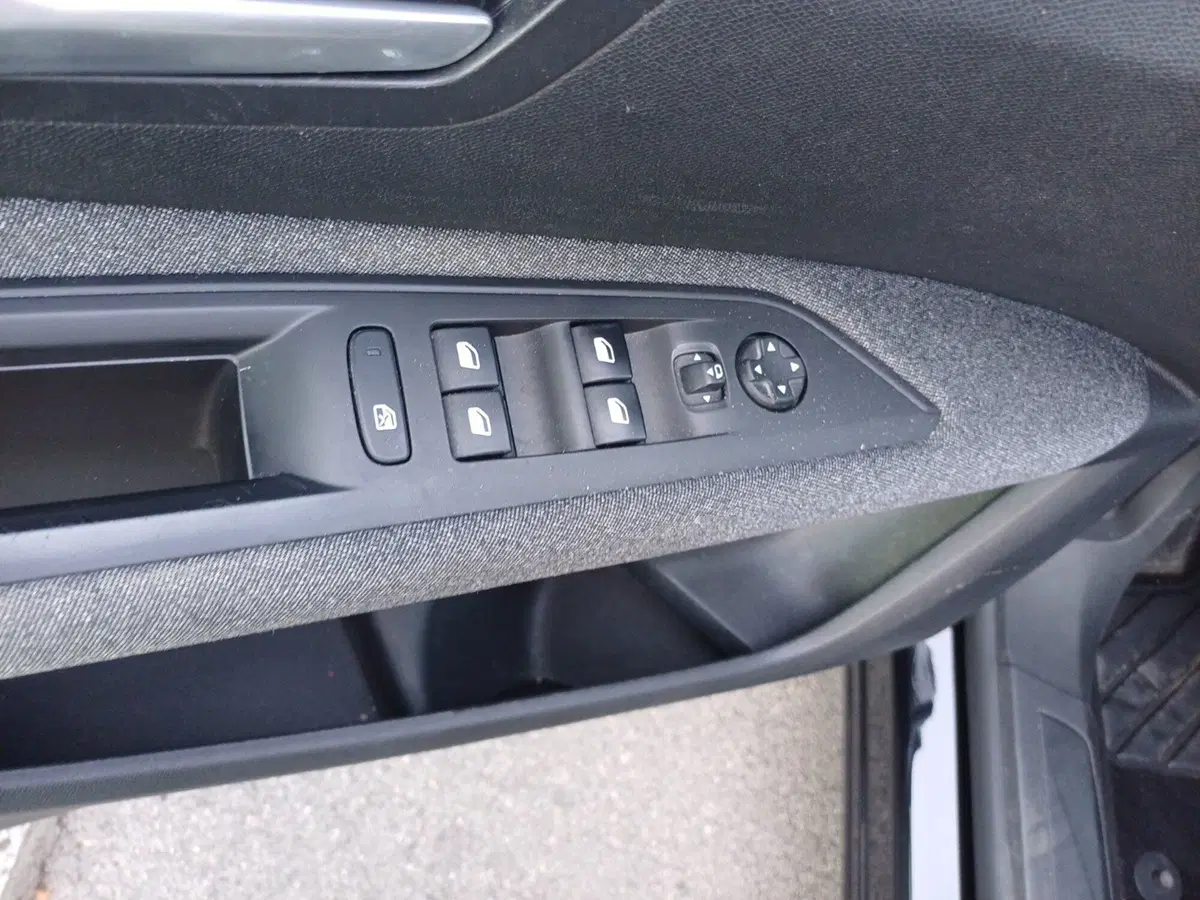 Peugeot 3008 usata a Roma (12)