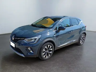 Renault Captur Full Hybrid E-Tech 145 CV Techno del 2023 usata a Ceccano