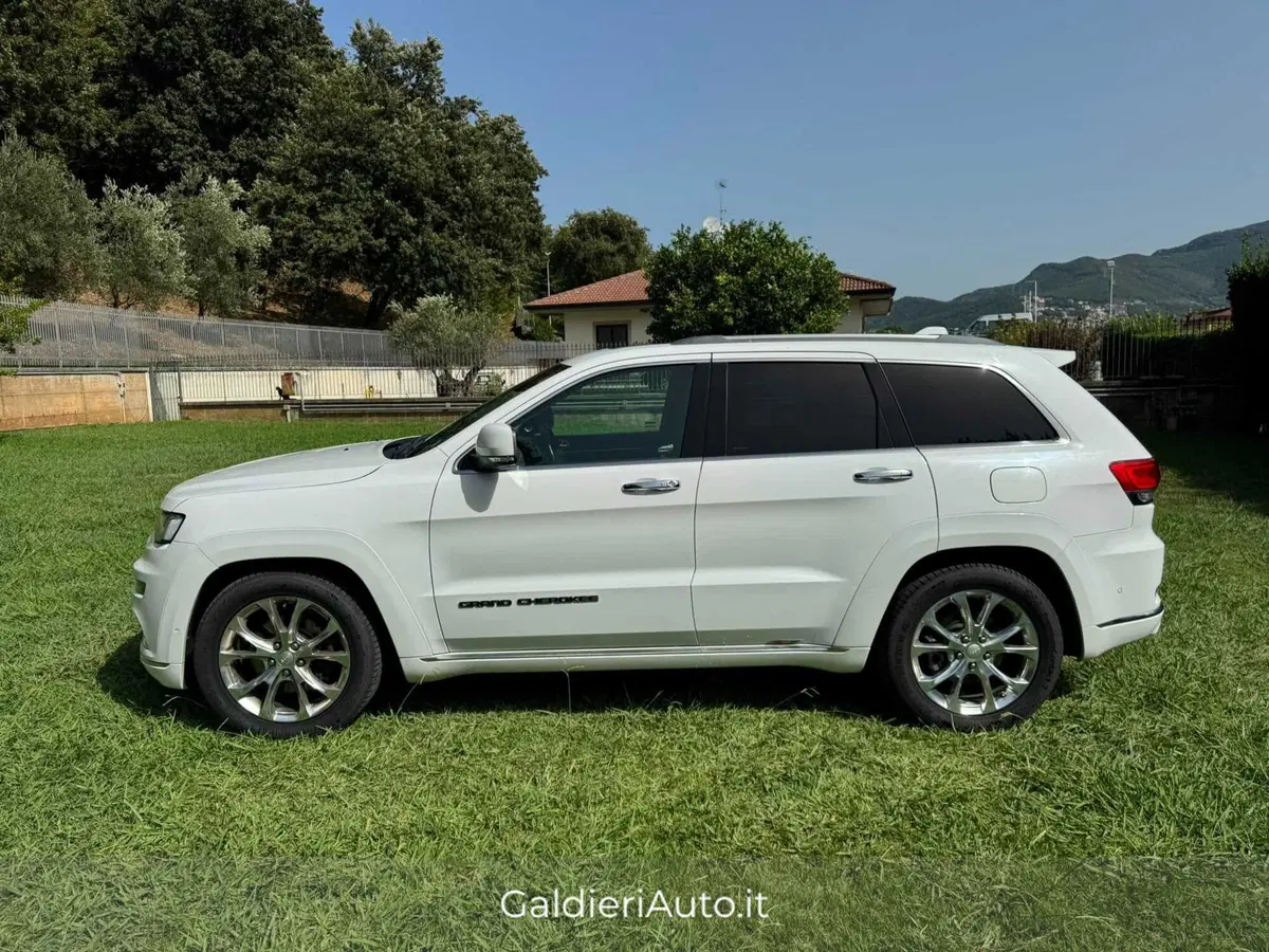 Jeep Grand Cherokee usata a Salerno (10)