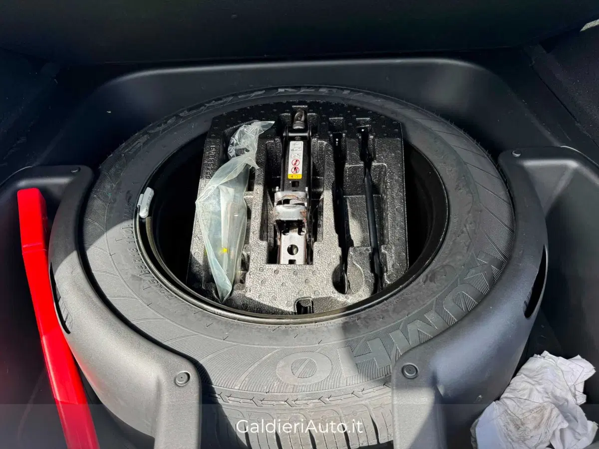Jeep Grand Cherokee usata a Salerno (13)