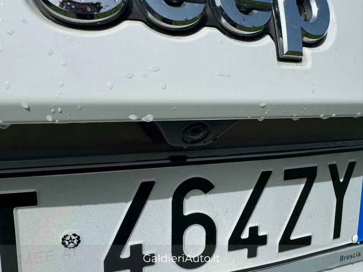 Jeep Grand Cherokee usata a Salerno (16)