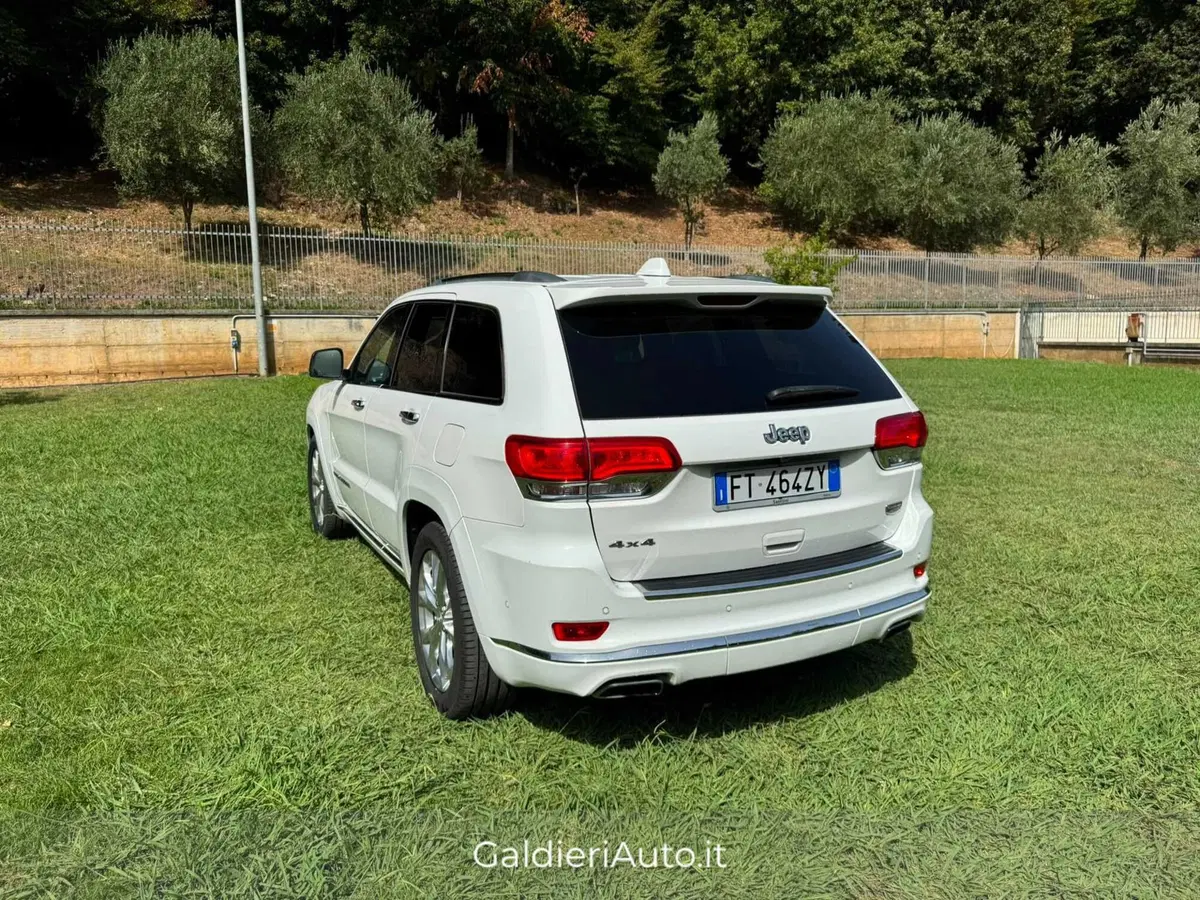 Jeep Grand Cherokee usata a Salerno (3)