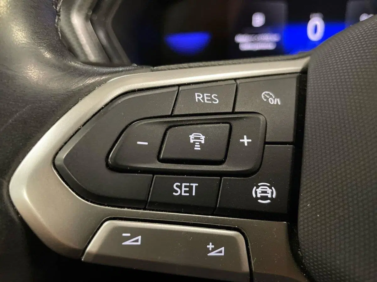 Volkswagen T-Cross usata a Prato (19)
