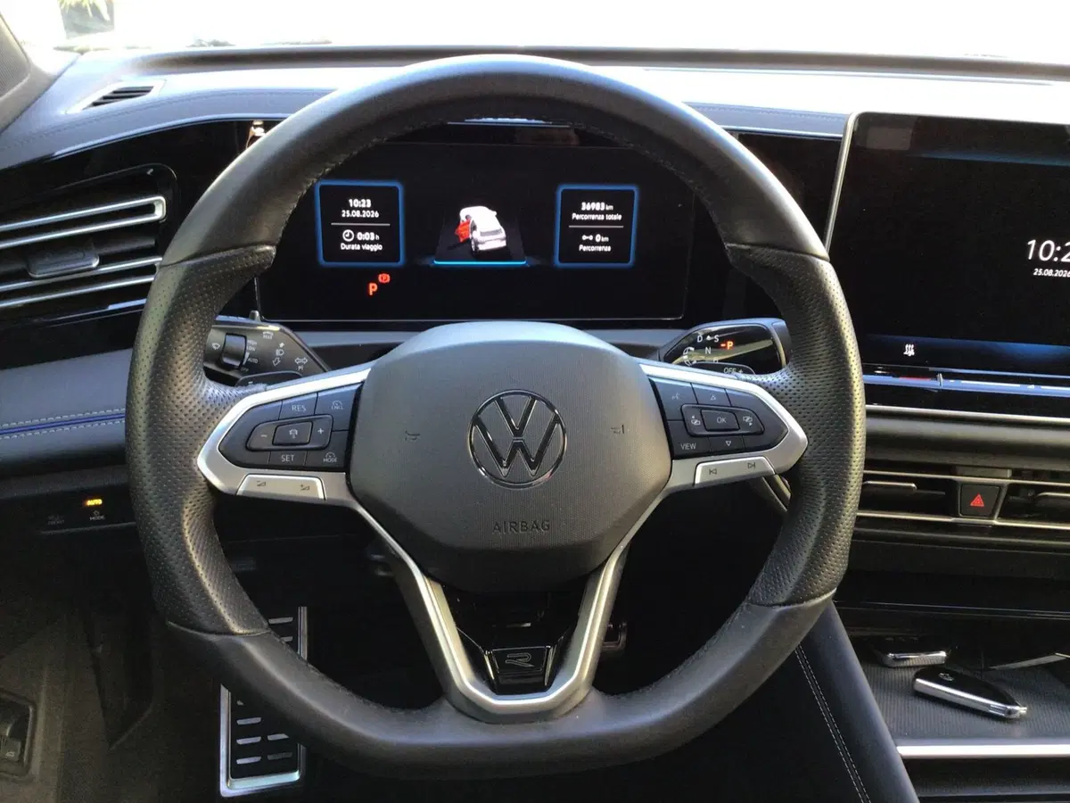 Volkswagen Tiguan usata a Genova (12)