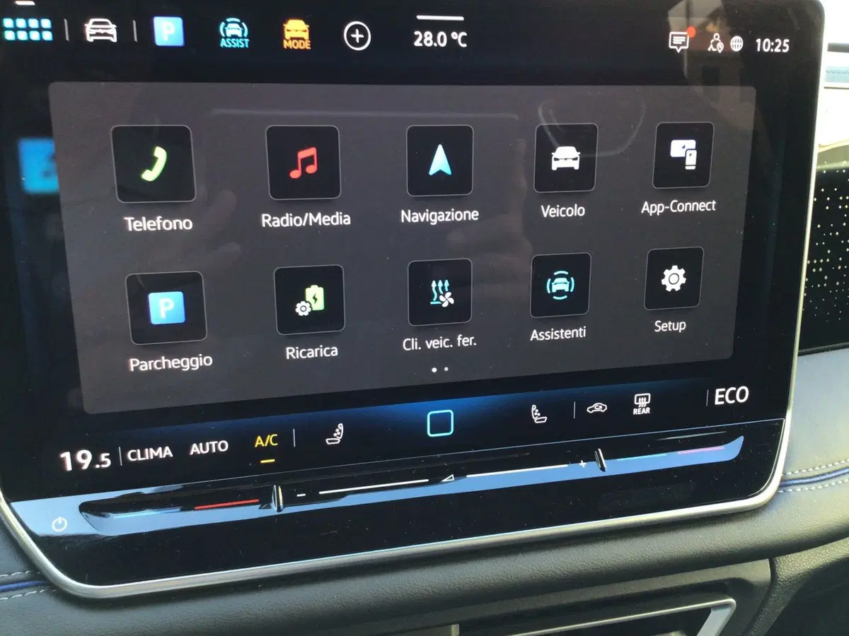 Volkswagen Tiguan usata a Genova (16)