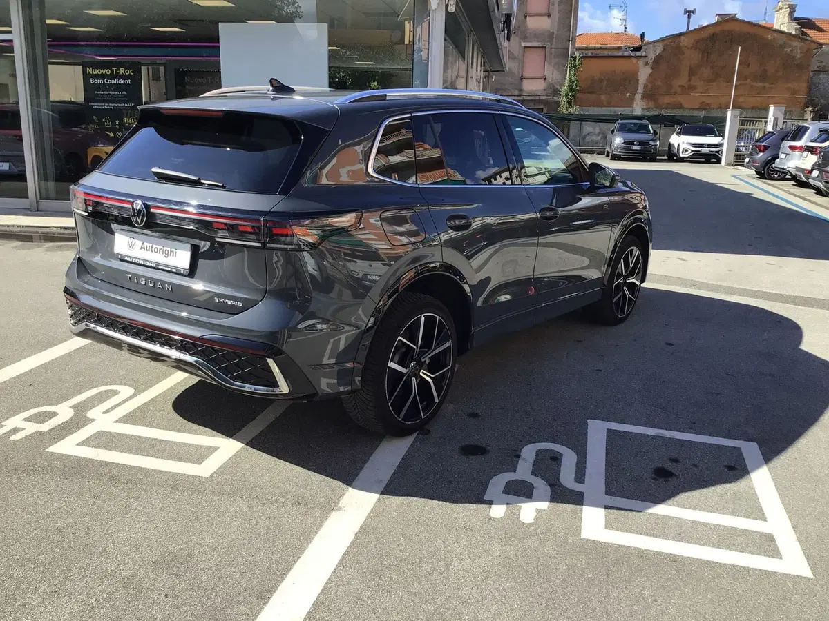 Volkswagen Tiguan usata a Genova (5)