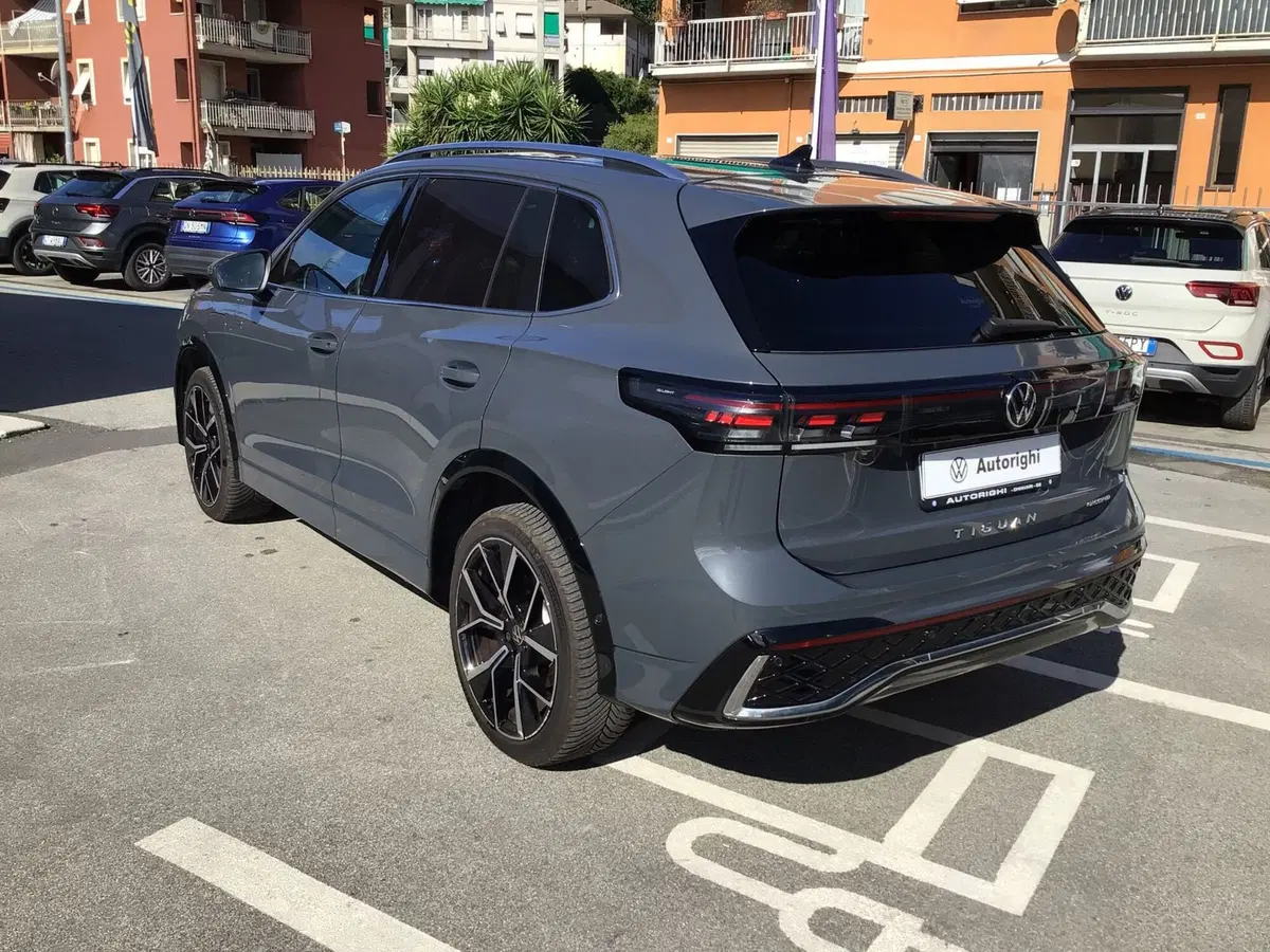 Volkswagen Tiguan usata a Genova (7)
