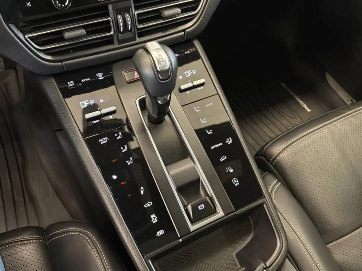 Porsche Macan usata a Brescia (12)