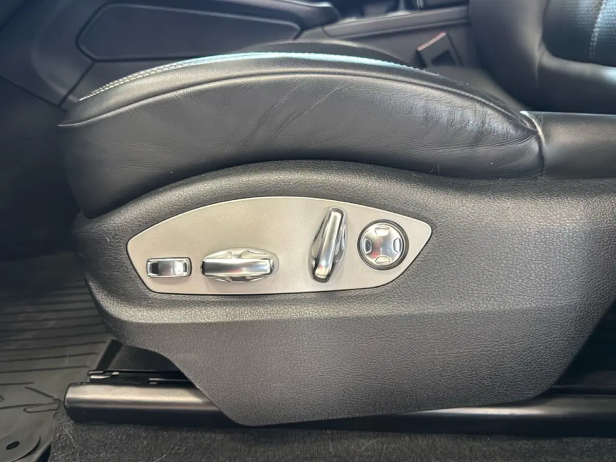 Porsche Macan usata a Brescia (8)