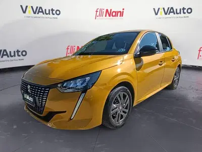 Peugeot 208 PureTech 75 Stop&amp;Start 5 porte Active del 2022 usata a Massa