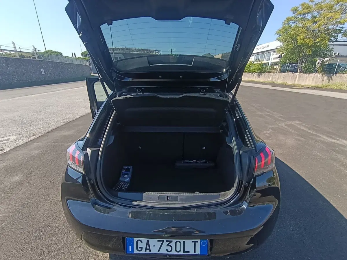 Peugeot 208 usata a Massa-Carrara (10)