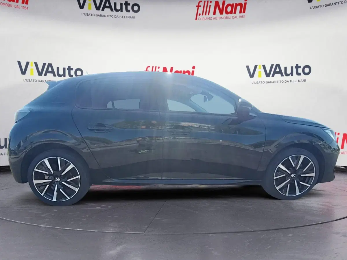 Peugeot 208 usata a Massa-Carrara (8)