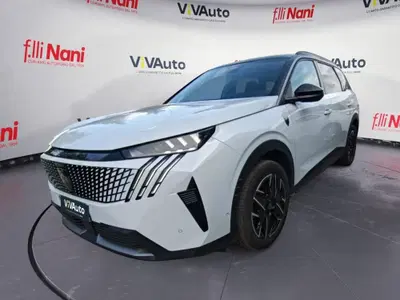 Peugeot 5008 1.2 hybrid GT 145cv 7p.ti e-dcs6 del 2025 usata a Massa