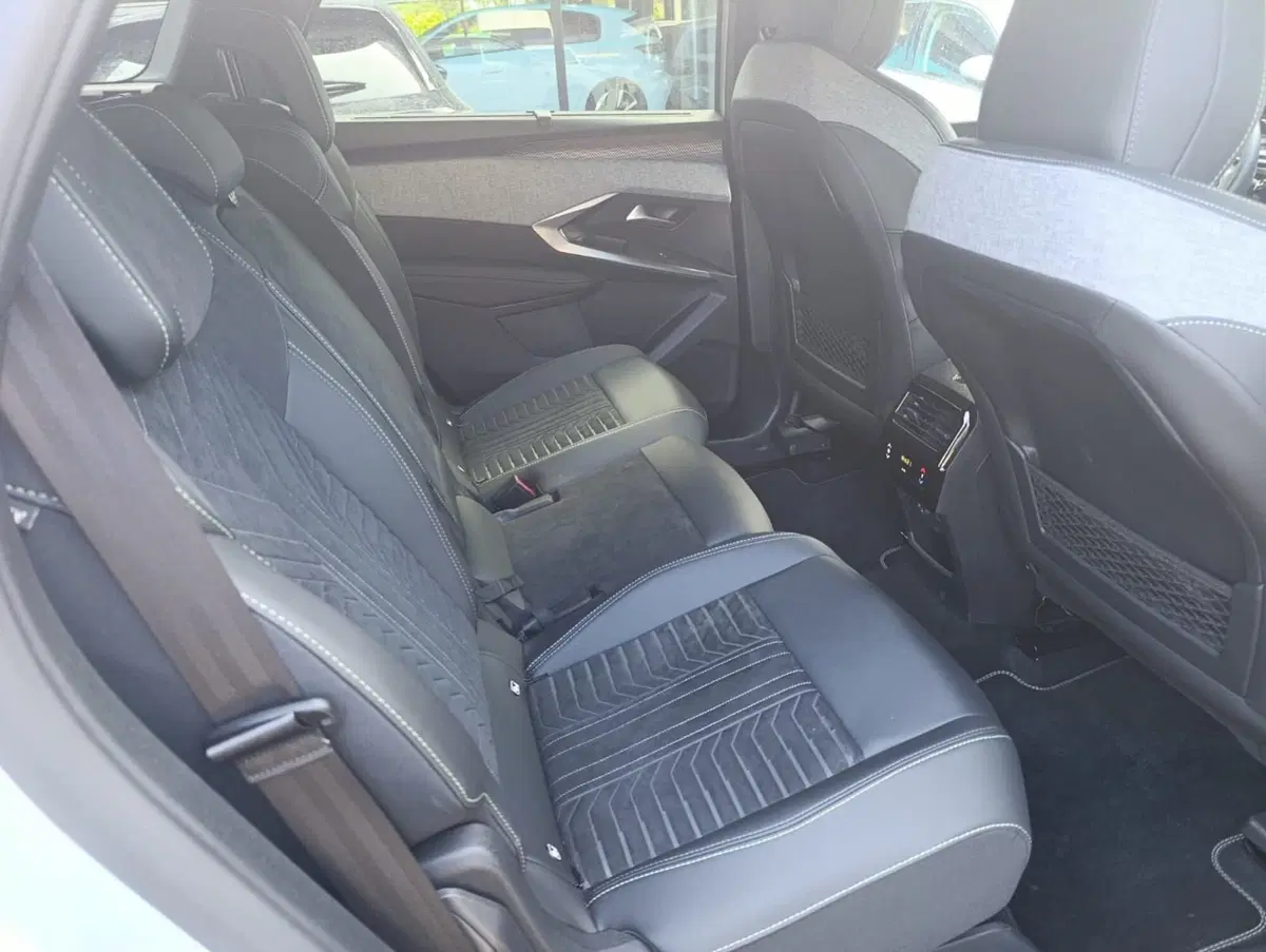 Peugeot 5008 usata a Massa-Carrara (14)