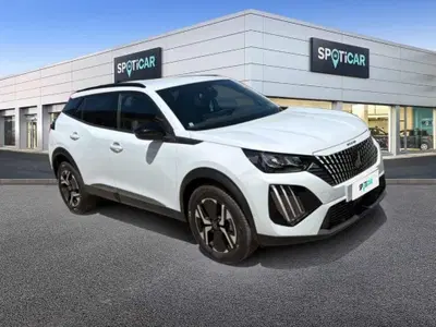 Peugeot 2008 1.2 hybrid Allure 145cv e-dcs6 del 2025 usata a Foggia