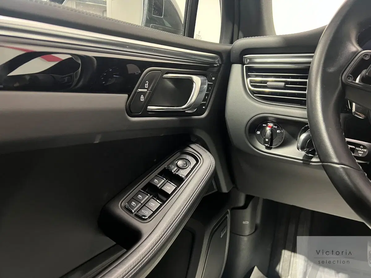 Porsche Macan usata a Brescia (7)
