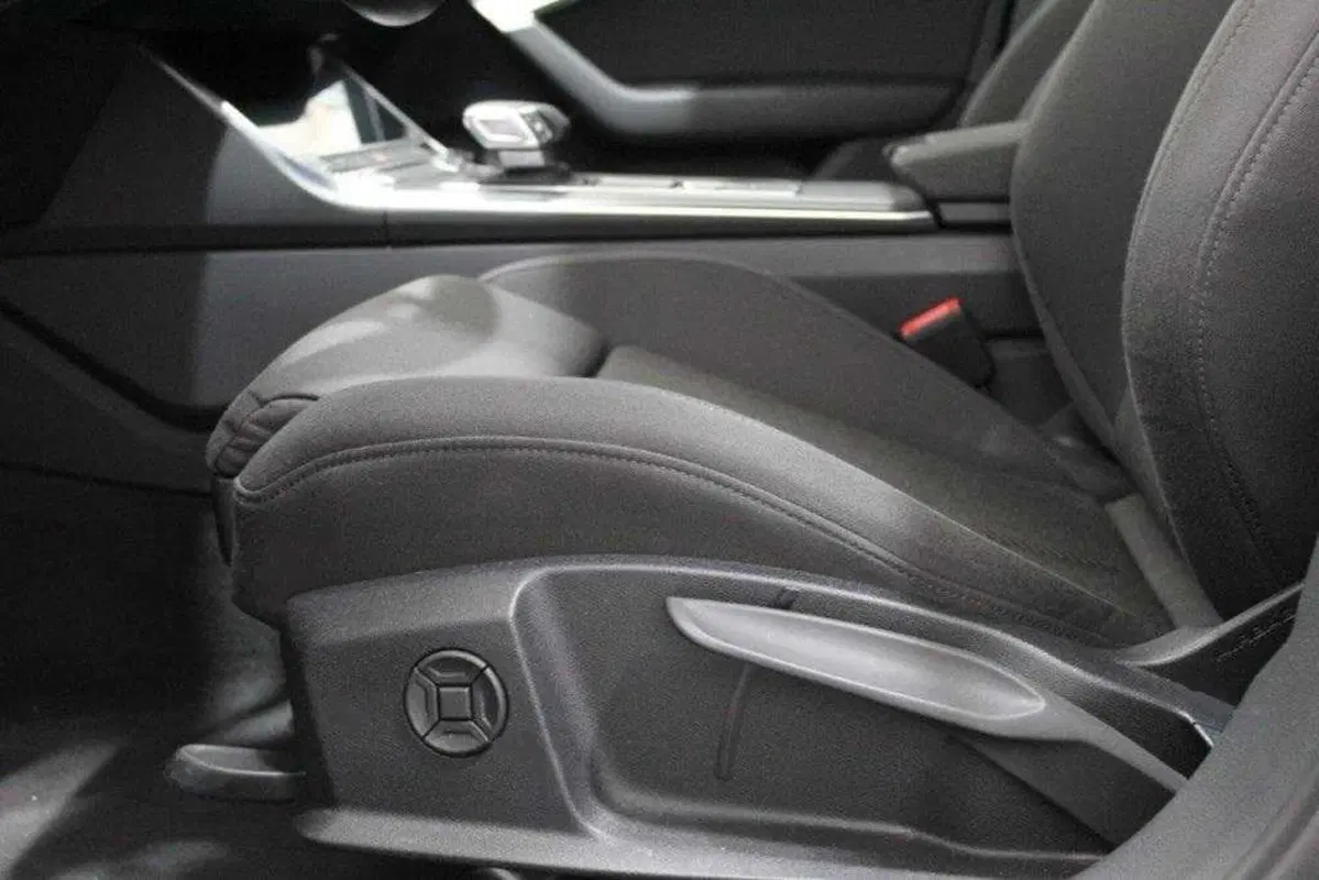 Audi A6 Avant usata a Bari (17)