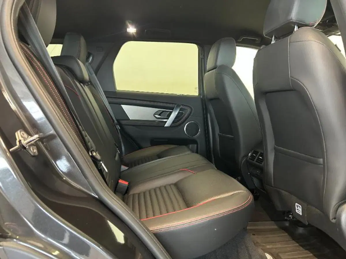 Land Rover Discovery Sport usata a Venezia (13)