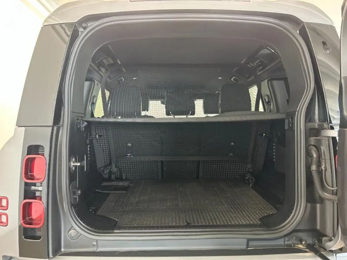 Land Rover Defender usata a Venezia (14)