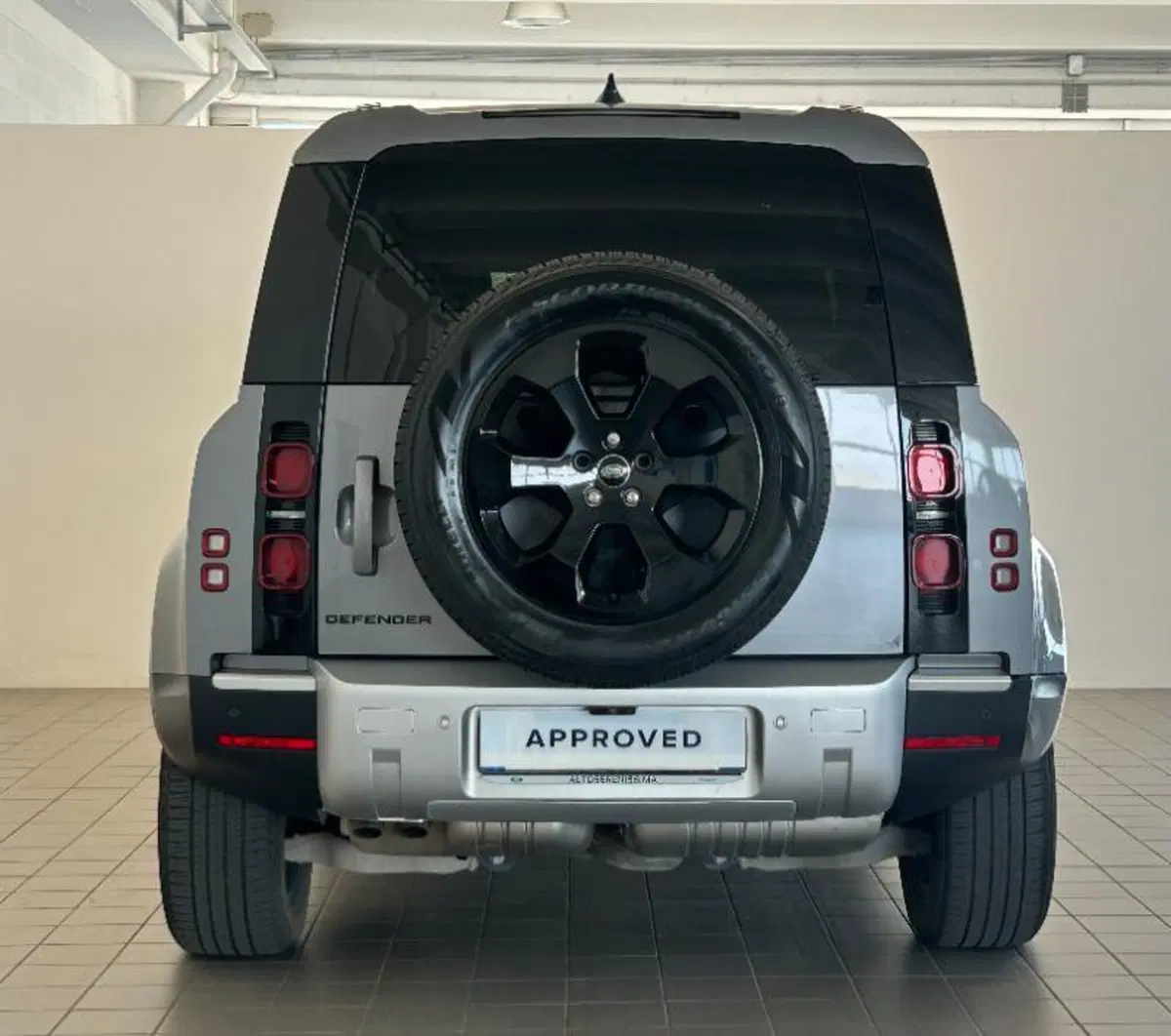 Land Rover Defender usata a Venezia (4)