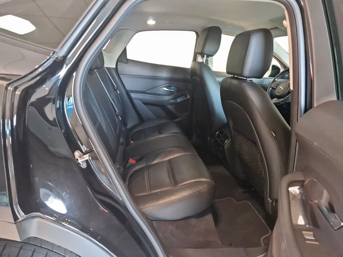 Jaguar E-Pace usata a Modena (10)