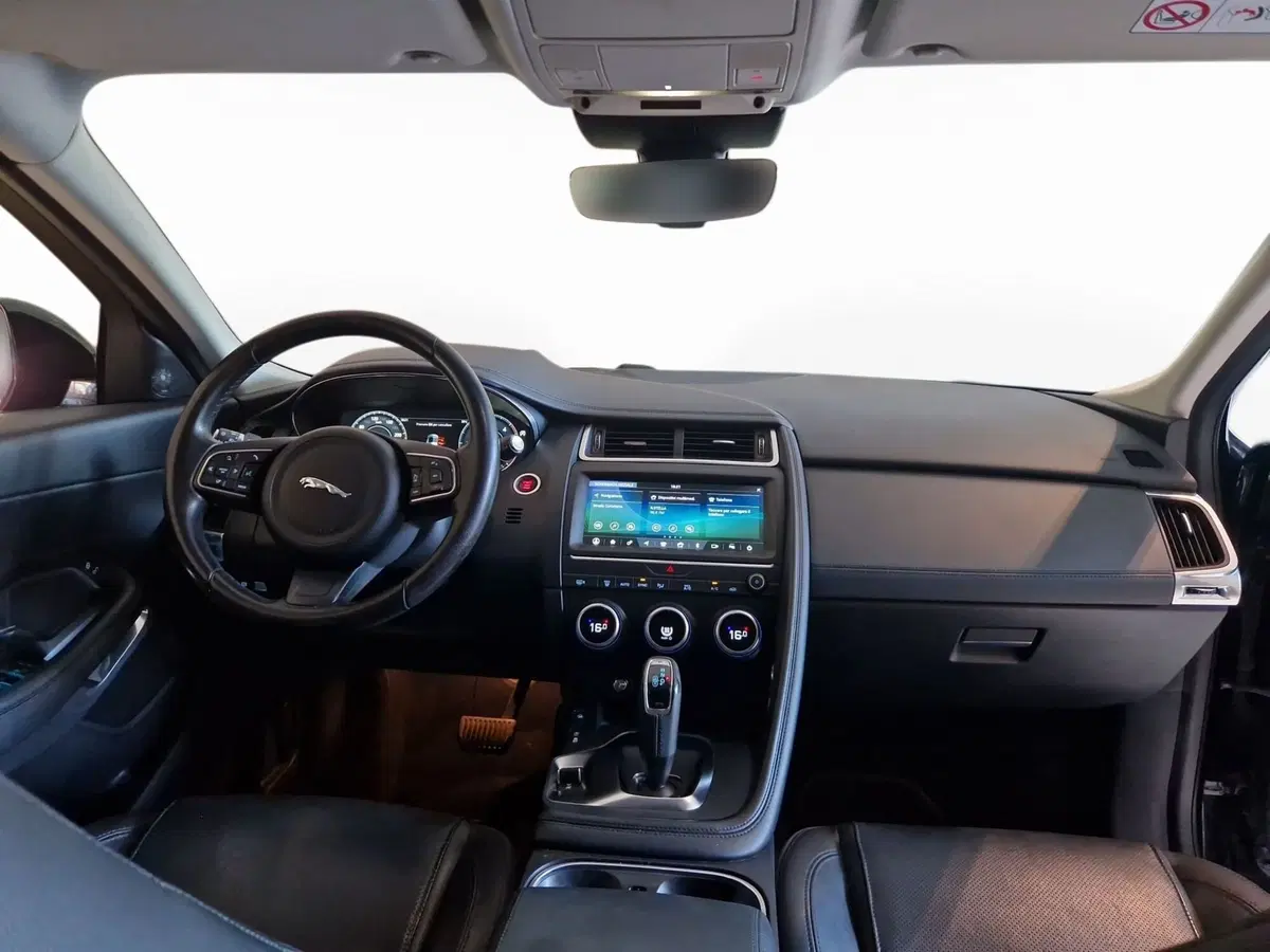 Jaguar E-Pace usata a Modena (11)