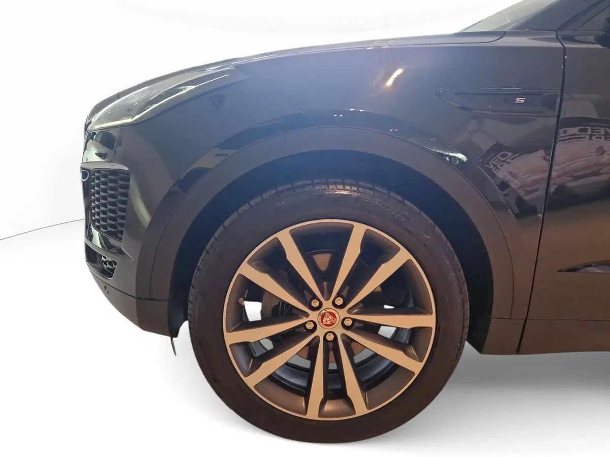 Jaguar E-Pace usata a Modena (13)